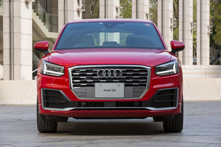  Audi Q2 TFSI S-Line 2017 года  (JP) (фото 8 из 14)